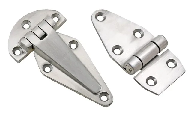 Bisagras industriales de alta resistencia para puertas de cámaras frigoríficas y congeladores en entornos muy frecuentados.