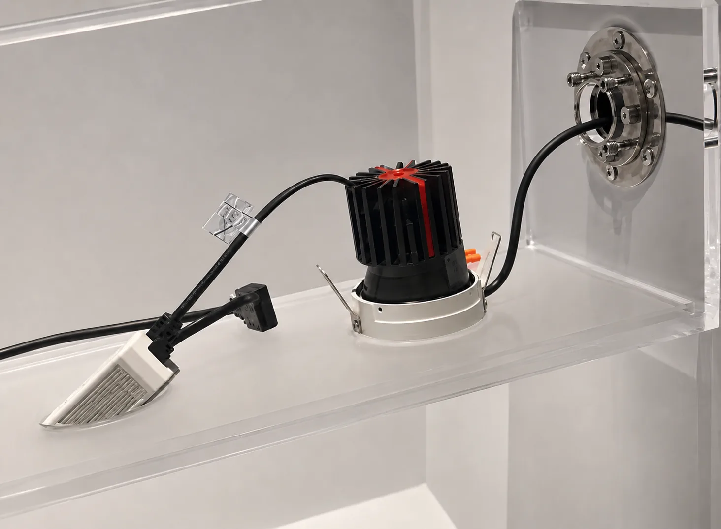Cable-hole torque hinge application