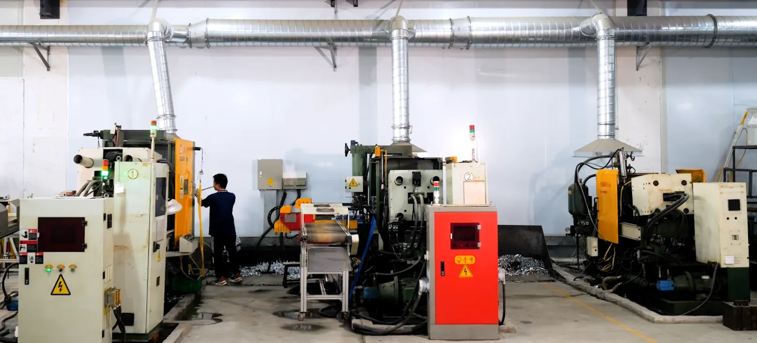 Die casting workshop for torque hinge housing production